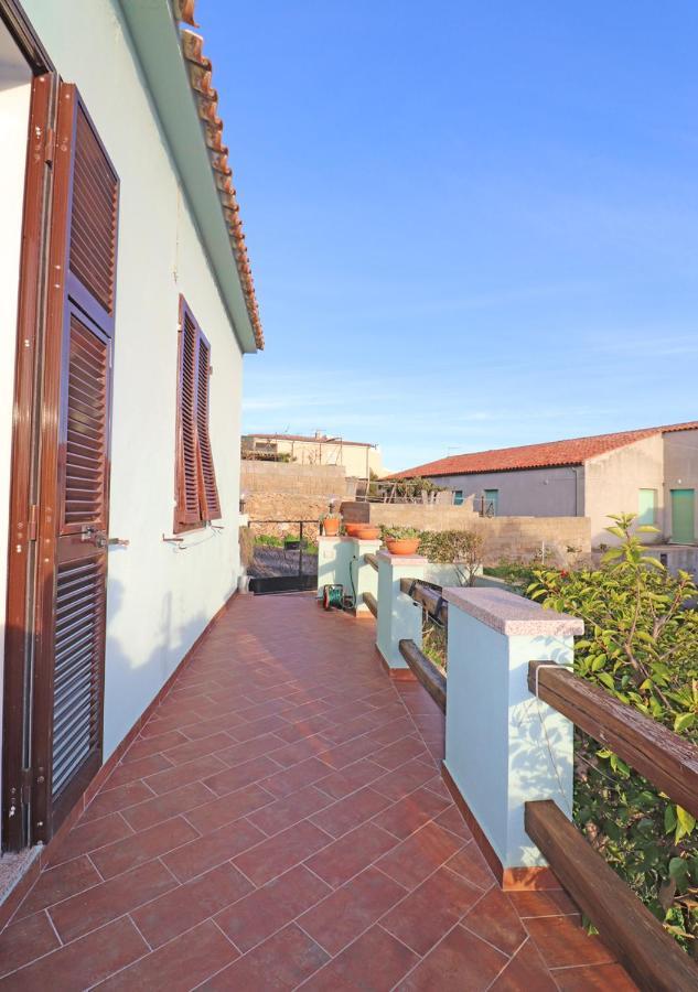Murphy Holiday Home - Mongiardino 01 La Maddalena  Ngoại thất bức ảnh