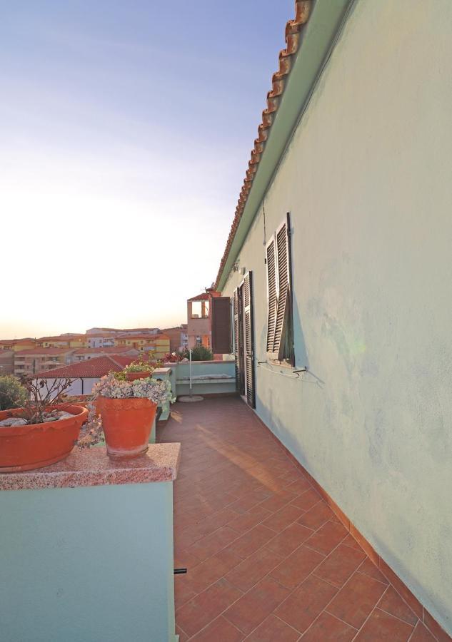 Murphy Holiday Home - Mongiardino 01 La Maddalena  Ngoại thất bức ảnh